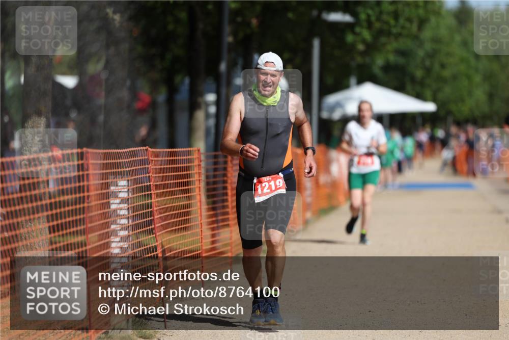 07.09.2025 - 19. Norderstedt Triathlon Michael Strokosch http://msf.ph/oto/8764100 07.09.2025 12:11:34 Laufen 719, 1219 meine-sportfotos.de