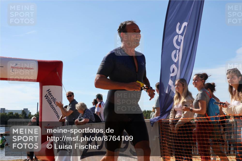07.09.2025 - 19. Norderstedt Triathlon Luisa Fischer http://msf.ph/oto/8764109 07.09.2025 12:30:43 Schwimmen 222, 1270 meine-sportfotos.de