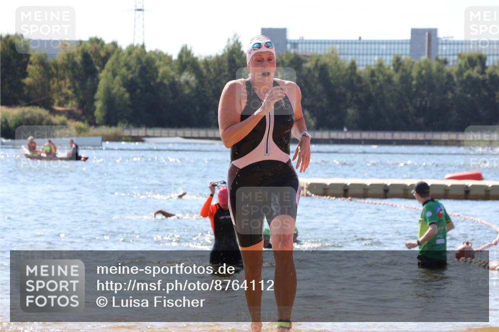 07.09.2025 - 19. Norderstedt Triathlon Luisa Fischer http://msf.ph/oto/8764112 07.09.2025 12:30:49 Schwimmen 222, 351 meine-sportfotos.de