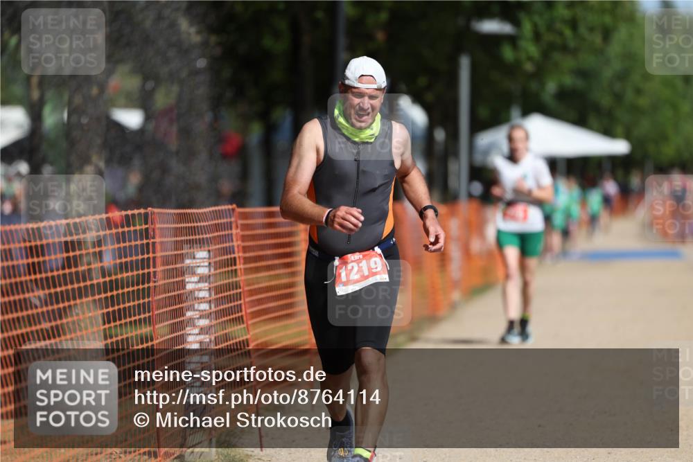 07.09.2025 - 19. Norderstedt Triathlon Michael Strokosch http://msf.ph/oto/8764114 07.09.2025 12:11:35 Laufen 719, 1219 meine-sportfotos.de