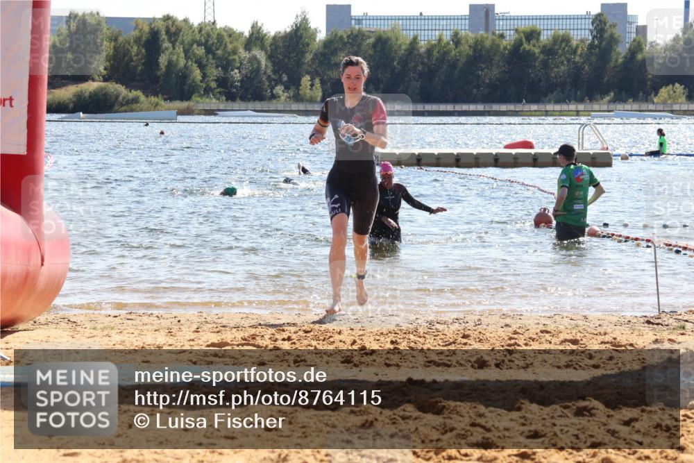 07.09.2025 - 19. Norderstedt Triathlon Luisa Fischer http://msf.ph/oto/8764115 07.09.2025 15:01:52 Schwimmen 397, 878, 885 meine-sportfotos.de