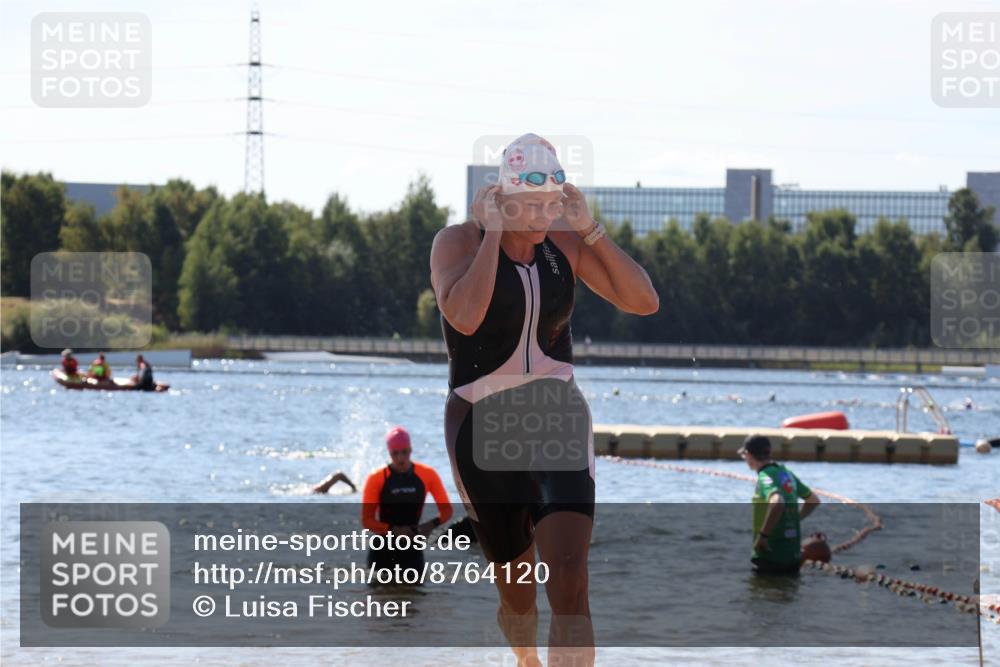 07.09.2025 - 19. Norderstedt Triathlon Luisa Fischer http://msf.ph/oto/8764120 07.09.2025 12:30:50 Schwimmen 222, 351 meine-sportfotos.de