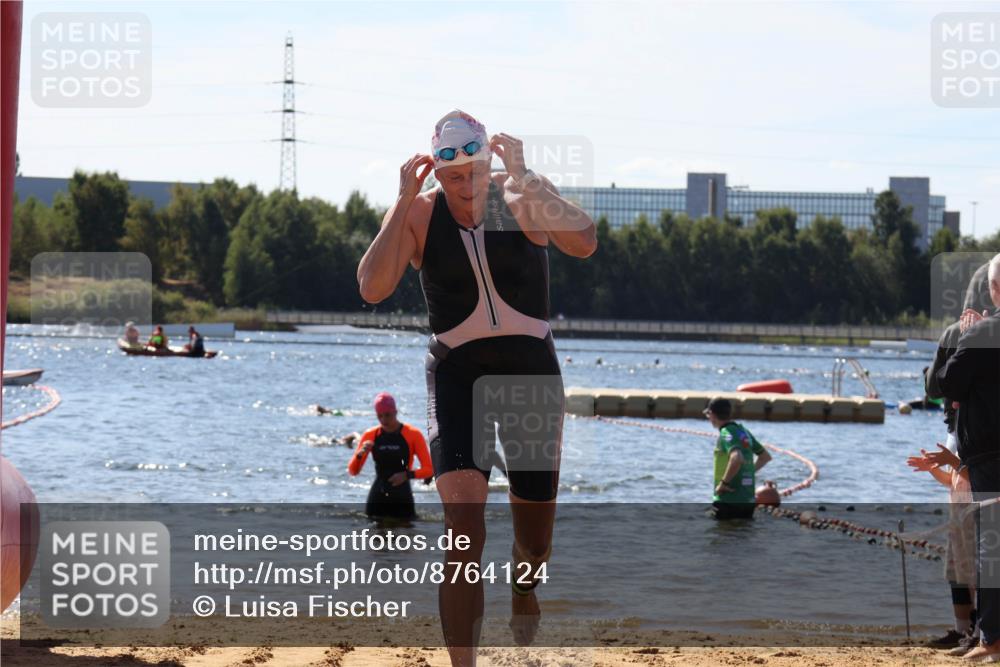 07.09.2025 - 19. Norderstedt Triathlon Luisa Fischer http://msf.ph/oto/8764124 07.09.2025 12:30:50 Schwimmen 222, 351 meine-sportfotos.de