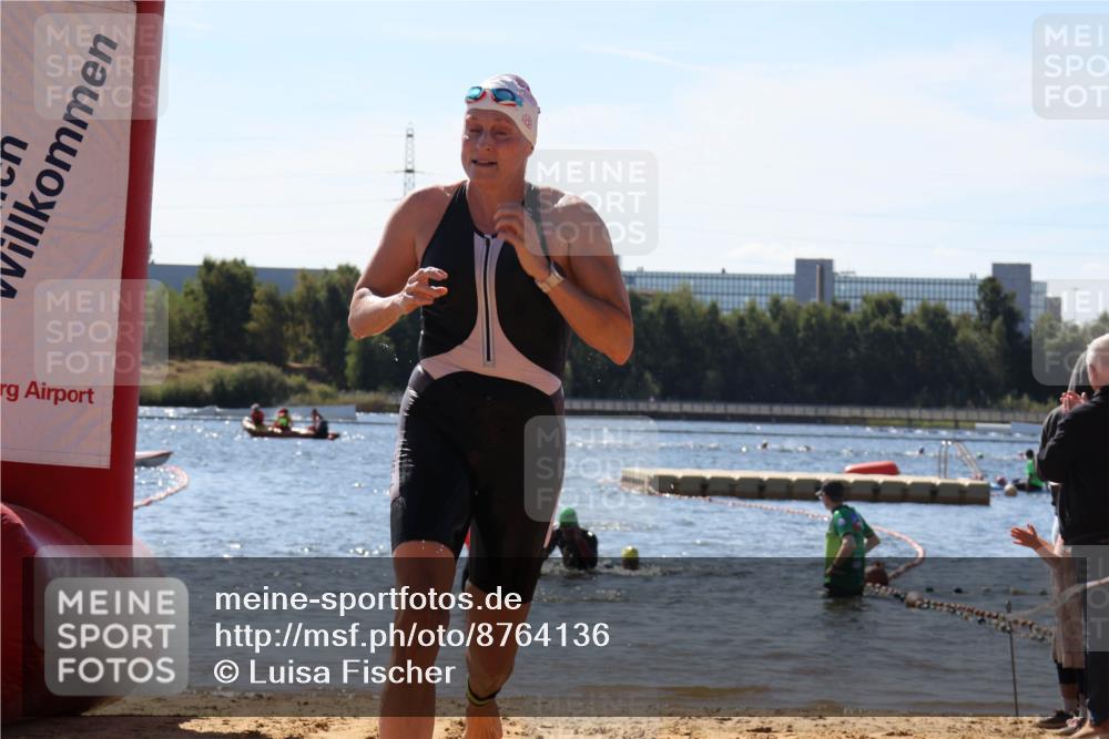 07.09.2025 - 19. Norderstedt Triathlon Luisa Fischer http://msf.ph/oto/8764136 07.09.2025 12:30:51 Schwimmen 222, 351 meine-sportfotos.de