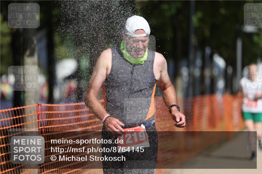07.09.2025 - 19. Norderstedt Triathlon Michael Strokosch http://msf.ph/oto/8764145 07.09.2025 12:11:36 Laufen 719, 1219 meine-sportfotos.de