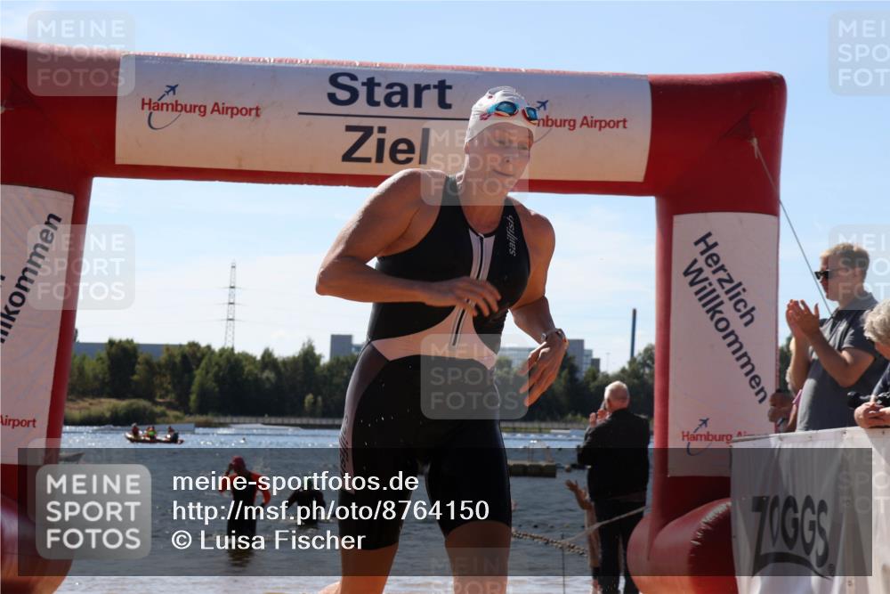 07.09.2025 - 19. Norderstedt Triathlon Luisa Fischer http://msf.ph/oto/8764150 07.09.2025 12:30:52 Schwimmen 222, 351 meine-sportfotos.de