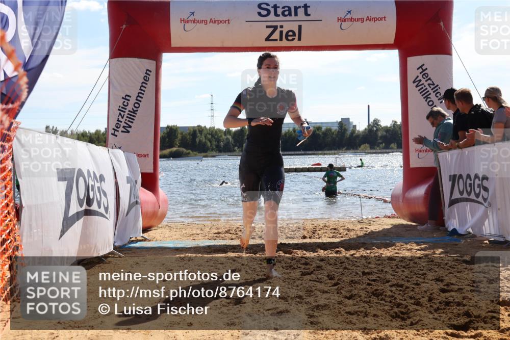 07.09.2025 - 19. Norderstedt Triathlon Luisa Fischer http://msf.ph/oto/8764174 07.09.2025 15:01:55 Schwimmen 397, 878, 885 meine-sportfotos.de