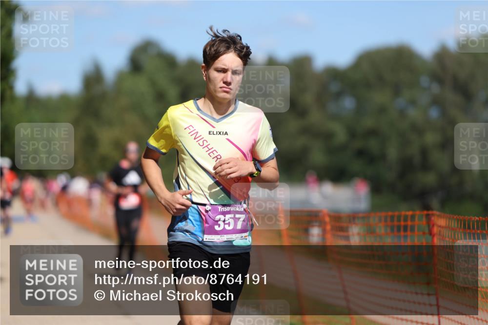 07.09.2025 - 19. Norderstedt Triathlon Michael Strokosch http://msf.ph/oto/8764191 07.09.2025 13:19:51 Laufen 161, 197, 205, 357, 1321, 1397 meine-sportfotos.de
