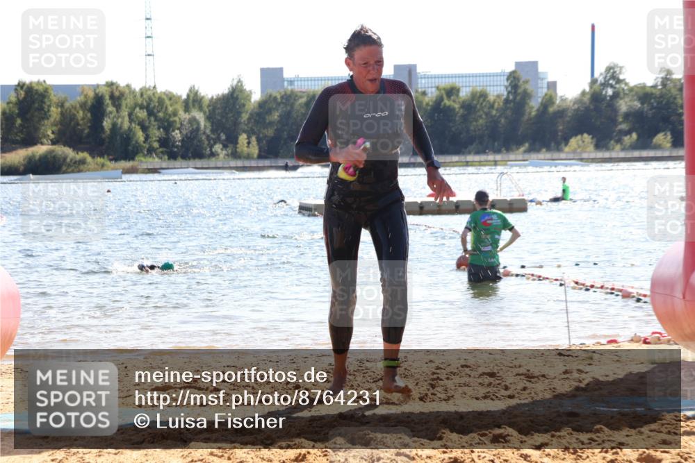 07.09.2025 - 19. Norderstedt Triathlon Luisa Fischer http://msf.ph/oto/8764231 07.09.2025 15:02:02 Schwimmen 878, 885, 939 meine-sportfotos.de