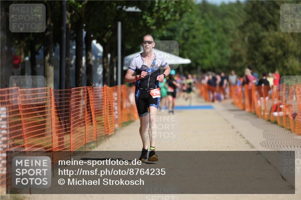 07.09.2025 - 19. Norderstedt Triathlon Michael Strokosch http://msf.ph/oto/8764235 07.09.2025 12:12:06 Laufen 296 meine-sportfotos.de