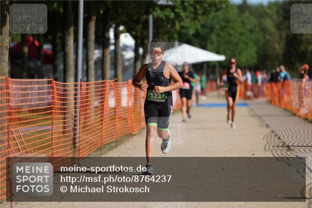 07.09.2025 - 19. Norderstedt Triathlon Michael Strokosch http://msf.ph/oto/8764237 07.09.2025 10:48:13 Laufen 91, 123, 132, 1115 meine-sportfotos.de