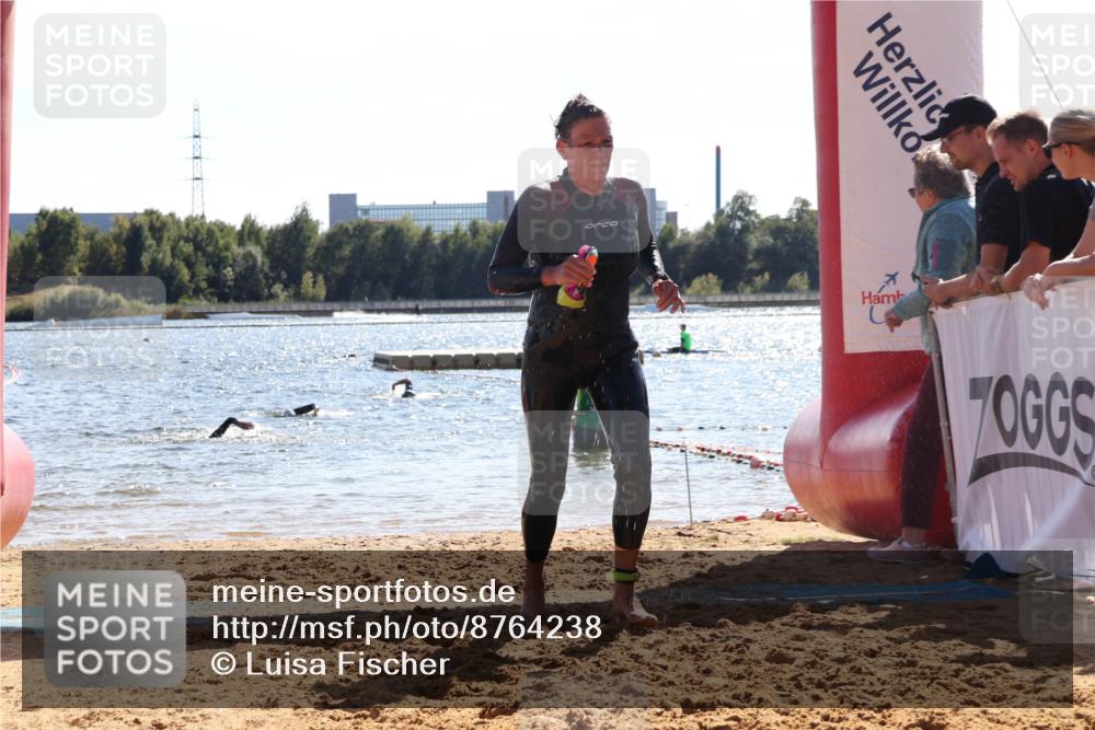 07.09.2025 - 19. Norderstedt Triathlon Luisa Fischer http://msf.ph/oto/8764238 07.09.2025 15:02:03 Schwimmen 878, 885, 939 meine-sportfotos.de