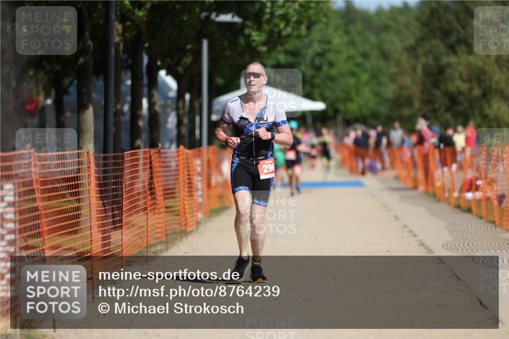 07.09.2025 - 19. Norderstedt Triathlon Michael Strokosch http://msf.ph/oto/8764239 07.09.2025 12:12:06 Laufen 296 meine-sportfotos.de