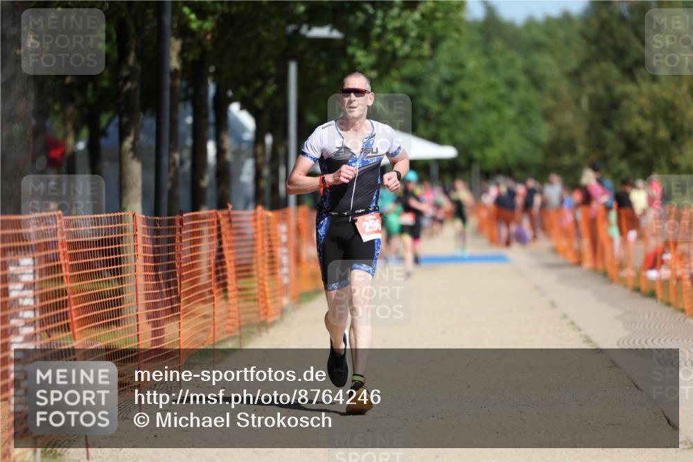 07.09.2025 - 19. Norderstedt Triathlon Michael Strokosch http://msf.ph/oto/8764246 07.09.2025 12:12:07 Laufen 296 meine-sportfotos.de