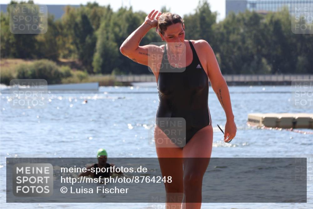 07.09.2025 - 19. Norderstedt Triathlon Luisa Fischer http://msf.ph/oto/8764248 07.09.2025 12:31:21 Schwimmen 166, 745 meine-sportfotos.de