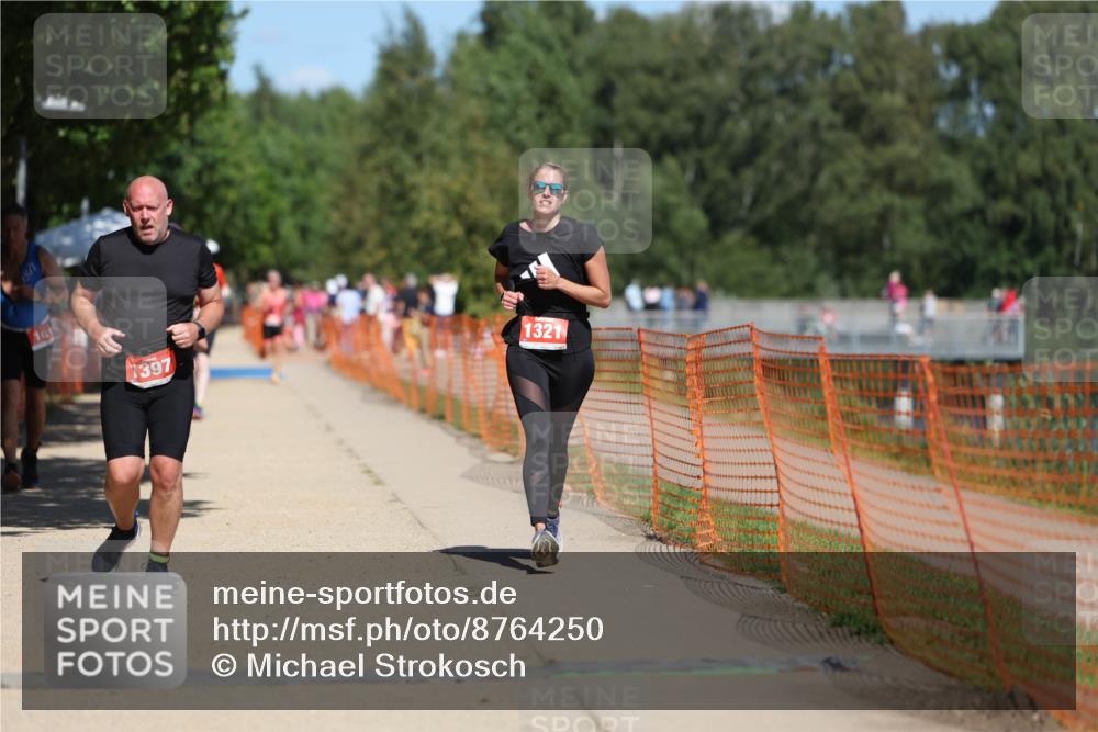 07.09.2025 - 19. Norderstedt Triathlon Michael Strokosch http://msf.ph/oto/8764250 07.09.2025 13:19:53 Laufen 161, 205, 357, 1321, 1397 meine-sportfotos.de