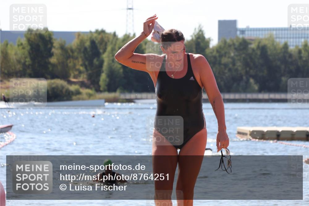 07.09.2025 - 19. Norderstedt Triathlon Luisa Fischer http://msf.ph/oto/8764251 07.09.2025 12:31:22 Schwimmen 166, 745 meine-sportfotos.de