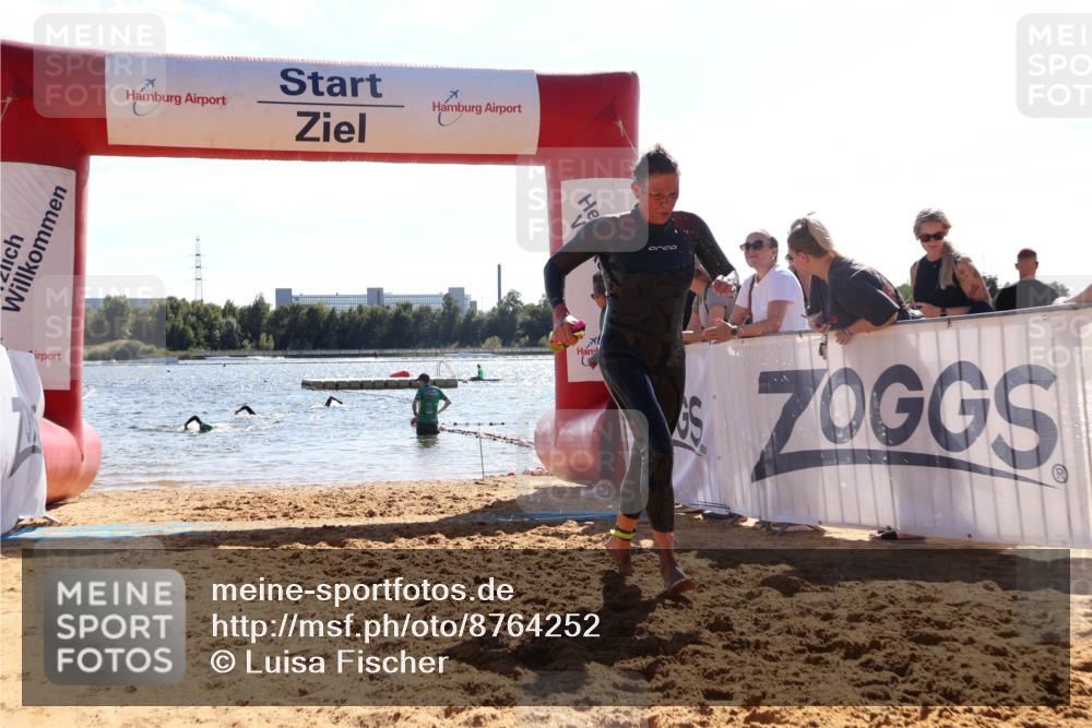 07.09.2025 - 19. Norderstedt Triathlon Luisa Fischer http://msf.ph/oto/8764252 07.09.2025 15:02:04 Schwimmen 878, 939 meine-sportfotos.de