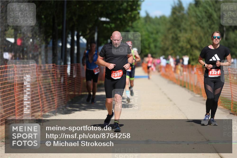 07.09.2025 - 19. Norderstedt Triathlon Michael Strokosch http://msf.ph/oto/8764258 07.09.2025 13:19:53 Laufen 161, 205, 357, 1321, 1397 meine-sportfotos.de