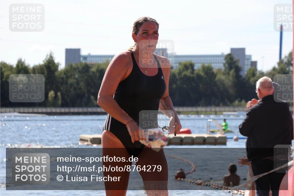 07.09.2025 - 19. Norderstedt Triathlon Luisa Fischer http://msf.ph/oto/8764279 07.09.2025 12:31:23 Schwimmen 745 meine-sportfotos.de