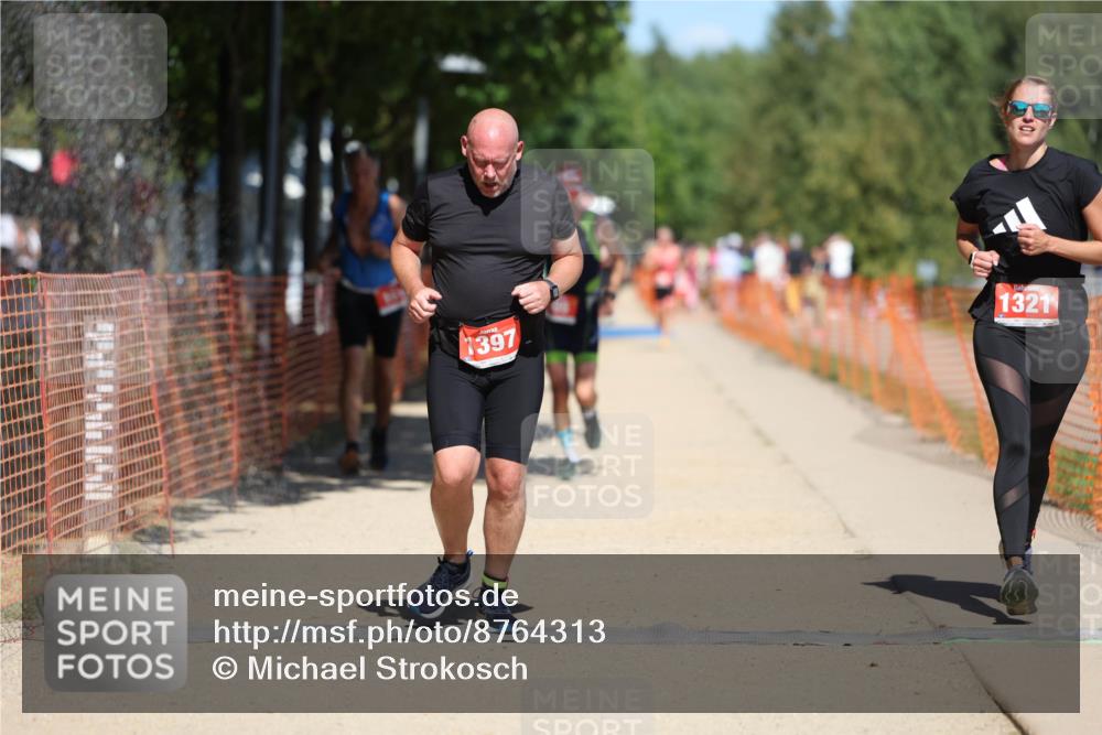 07.09.2025 - 19. Norderstedt Triathlon Michael Strokosch http://msf.ph/oto/8764313 07.09.2025 13:19:54 Laufen 161, 205, 357, 1321, 1397 meine-sportfotos.de