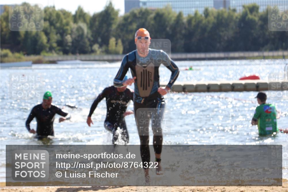07.09.2025 - 19. Norderstedt Triathlon Luisa Fischer http://msf.ph/oto/8764322 07.09.2025 15:03:18 Schwimmen 927, 1409 meine-sportfotos.de