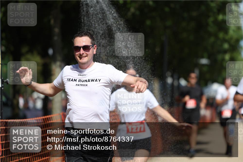 07.09.2025 - 19. Norderstedt Triathlon Michael Strokosch http://msf.ph/oto/8764337 07.09.2025 12:58:11 Laufen 189, 717, 780, 827, 1277, 1398 meine-sportfotos.de