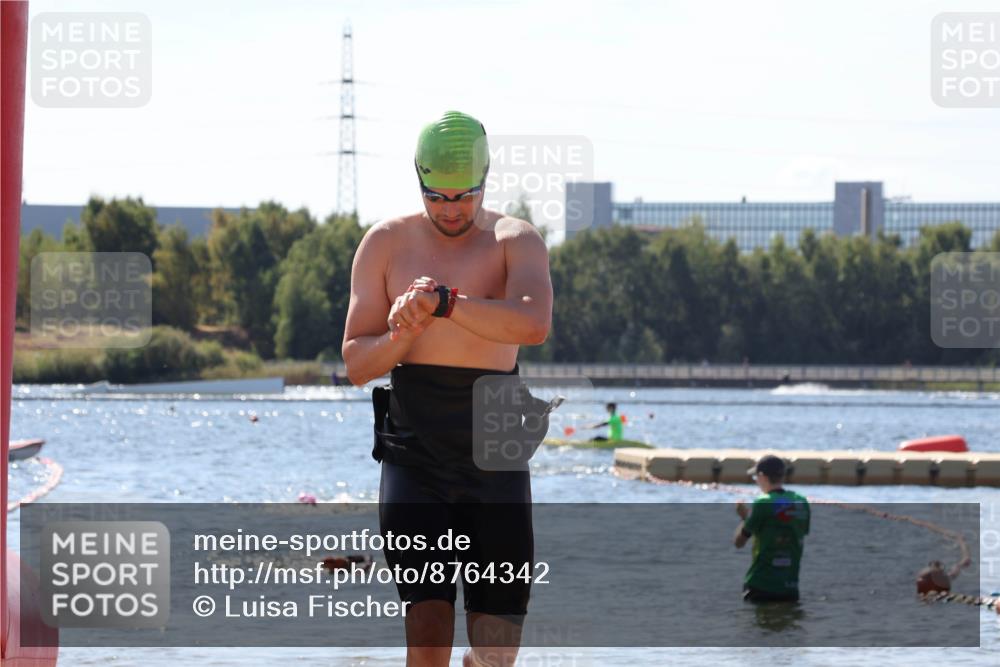 07.09.2025 - 19. Norderstedt Triathlon Luisa Fischer http://msf.ph/oto/8764342 07.09.2025 12:31:34 Schwimmen 142, 745 meine-sportfotos.de