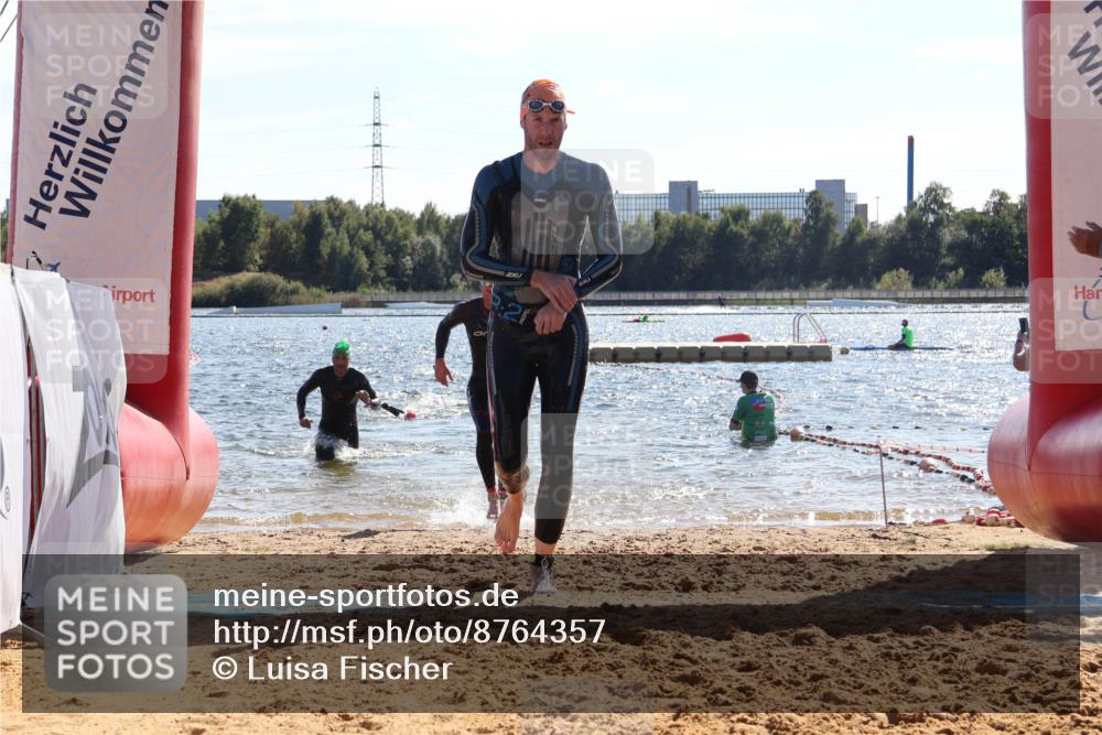 07.09.2025 - 19. Norderstedt Triathlon Luisa Fischer http://msf.ph/oto/8764357 07.09.2025 15:03:20 Schwimmen 927, 1409 meine-sportfotos.de