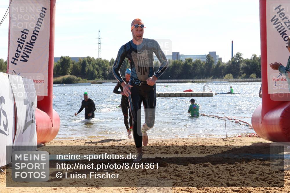 07.09.2025 - 19. Norderstedt Triathlon Luisa Fischer http://msf.ph/oto/8764361 07.09.2025 15:03:20 Schwimmen 927, 1409 meine-sportfotos.de