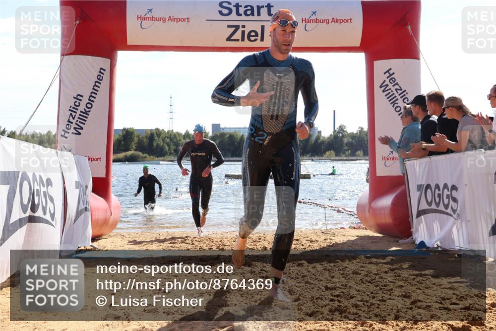 07.09.2025 - 19. Norderstedt Triathlon Luisa Fischer http://msf.ph/oto/8764369 07.09.2025 15:03:21 Schwimmen 927, 1409, 1415 meine-sportfotos.de