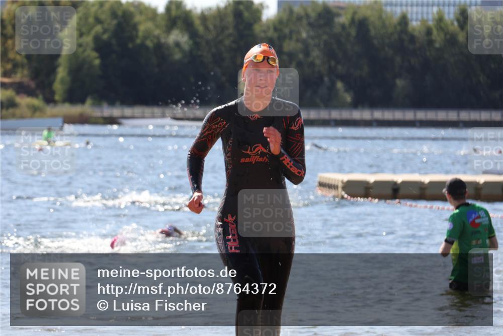 07.09.2025 - 19. Norderstedt Triathlon Luisa Fischer http://msf.ph/oto/8764372 07.09.2025 12:31:48 Schwimmen 346 meine-sportfotos.de