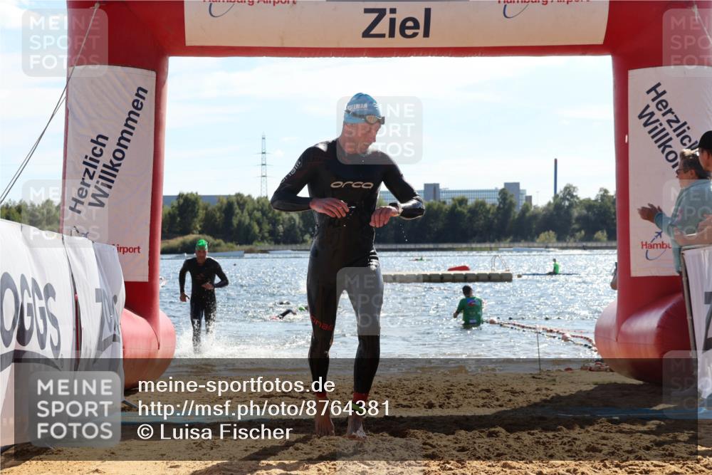 07.09.2025 - 19. Norderstedt Triathlon Luisa Fischer http://msf.ph/oto/8764381 07.09.2025 15:03:23 Schwimmen 927, 1409, 1415 meine-sportfotos.de