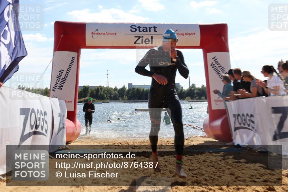 07.09.2025 - 19. Norderstedt Triathlon Luisa Fischer http://msf.ph/oto/8764387 07.09.2025 15:03:23 Schwimmen 927, 1409, 1415 meine-sportfotos.de