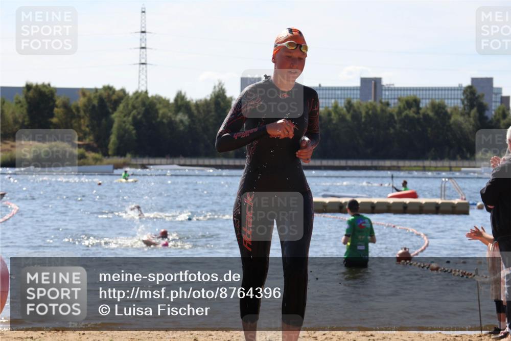 07.09.2025 - 19. Norderstedt Triathlon Luisa Fischer http://msf.ph/oto/8764396 07.09.2025 12:31:50 Schwimmen 346 meine-sportfotos.de