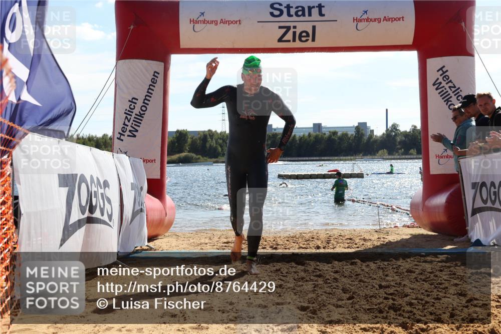 07.09.2025 - 19. Norderstedt Triathlon Luisa Fischer http://msf.ph/oto/8764429 07.09.2025 15:03:28 Schwimmen 927, 1409, 1415 meine-sportfotos.de