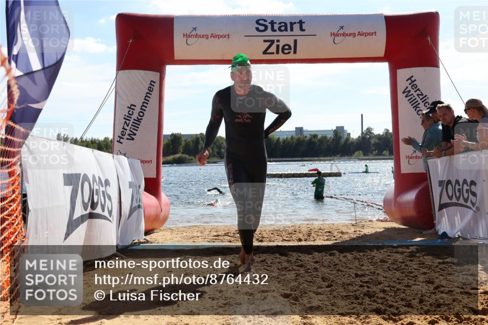 07.09.2025 - 19. Norderstedt Triathlon Luisa Fischer http://msf.ph/oto/8764432 07.09.2025 15:03:29 Schwimmen 927, 1409, 1415 meine-sportfotos.de