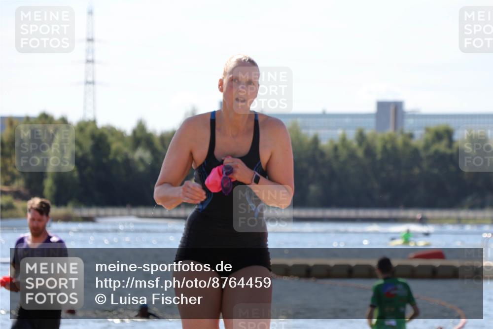 07.09.2025 - 19. Norderstedt Triathlon Luisa Fischer http://msf.ph/oto/8764459 07.09.2025 12:32:10 Schwimmen 179, 1388 meine-sportfotos.de