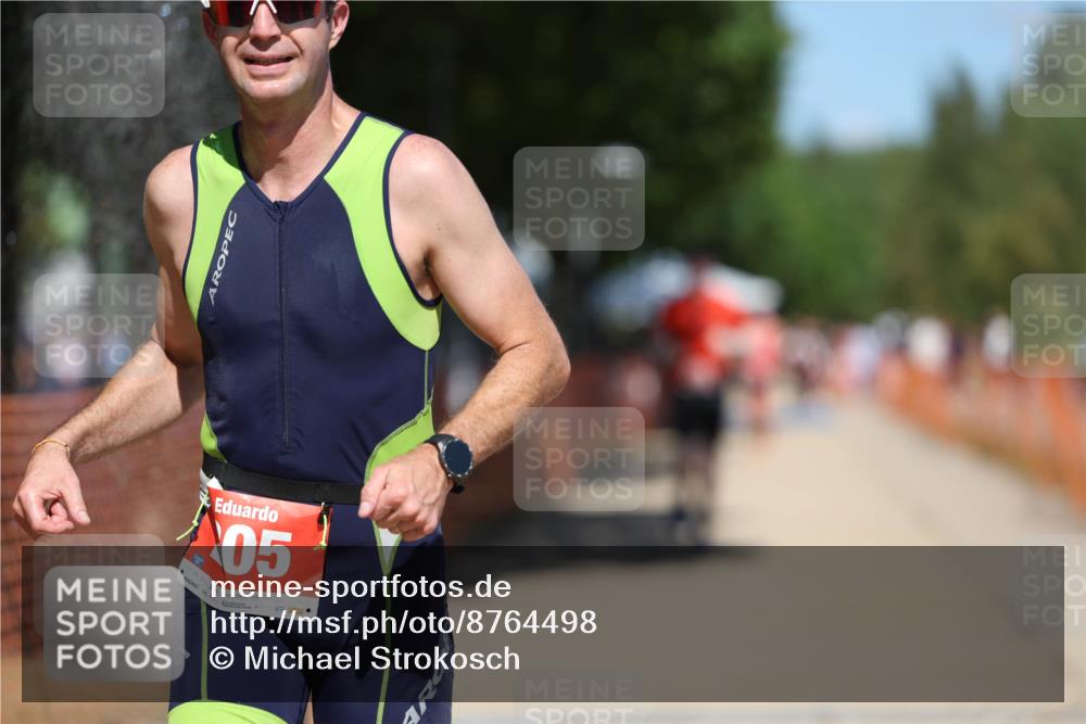 07.09.2025 - 19. Norderstedt Triathlon Michael Strokosch http://msf.ph/oto/8764498 07.09.2025 13:19:59 Laufen 161, 205, 808, 1321, 1397 meine-sportfotos.de