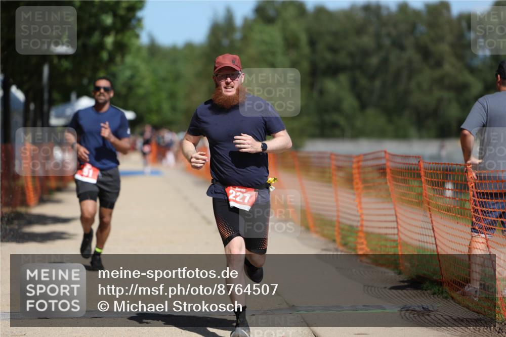 07.09.2025 - 19. Norderstedt Triathlon Michael Strokosch http://msf.ph/oto/8764507 07.09.2025 12:58:23 Laufen 227, 251 meine-sportfotos.de