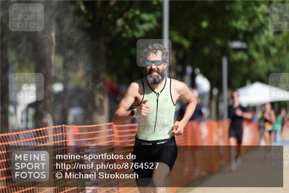 07.09.2025 - 19. Norderstedt Triathlon Michael Strokosch http://msf.ph/oto/8764527 07.09.2025 11:31:20 Laufen 196, 1160, 1198 meine-sportfotos.de