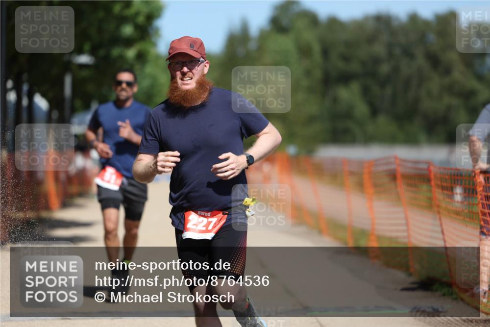07.09.2025 - 19. Norderstedt Triathlon Michael Strokosch http://msf.ph/oto/8764536 07.09.2025 12:58:24 Laufen 194, 227, 251 meine-sportfotos.de