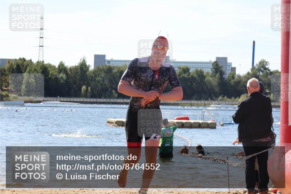 07.09.2025 - 19. Norderstedt Triathlon Luisa Fischer http://msf.ph/oto/8764552 07.09.2025 12:32:32 Schwimmen 275, 1271, 1326 meine-sportfotos.de