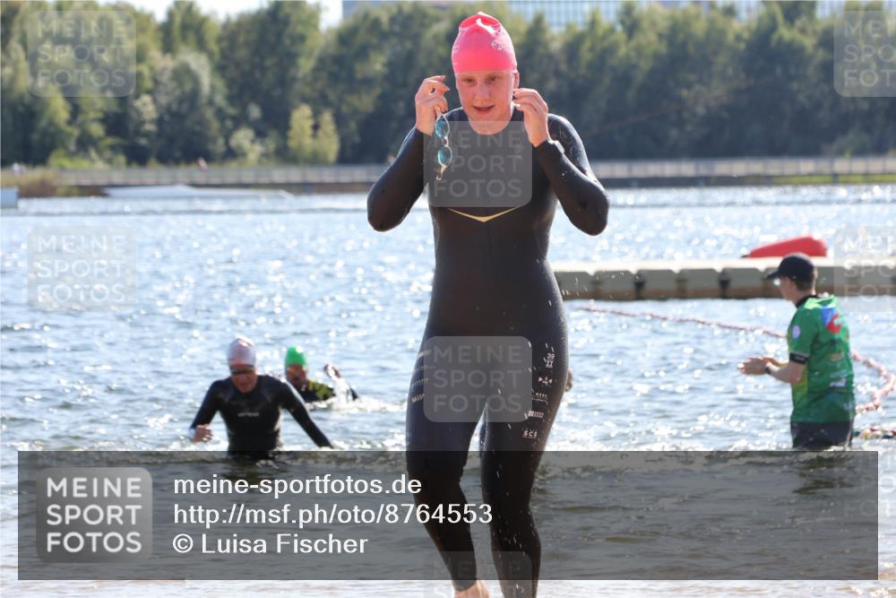 07.09.2025 - 19. Norderstedt Triathlon Luisa Fischer http://msf.ph/oto/8764553 07.09.2025 15:03:50 Schwimmen 913, 914, 1435, 1533, 1534 meine-sportfotos.de