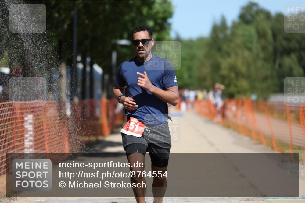 07.09.2025 - 19. Norderstedt Triathlon Michael Strokosch http://msf.ph/oto/8764554 07.09.2025 12:58:25 Laufen 194, 227, 251 meine-sportfotos.de