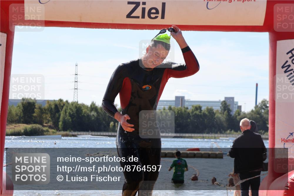 07.09.2025 - 19. Norderstedt Triathlon Luisa Fischer http://msf.ph/oto/8764597 07.09.2025 12:32:53 Schwimmen 327 meine-sportfotos.de