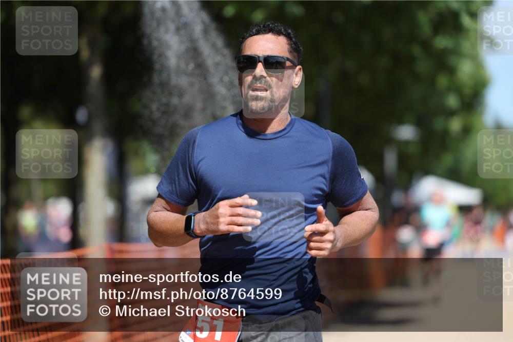07.09.2025 - 19. Norderstedt Triathlon Michael Strokosch http://msf.ph/oto/8764599 07.09.2025 12:58:26 Laufen 194, 227, 251 meine-sportfotos.de
