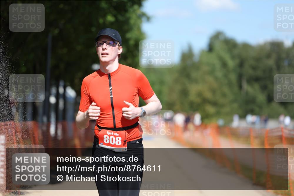 07.09.2025 - 19. Norderstedt Triathlon Michael Strokosch http://msf.ph/oto/8764611 07.09.2025 13:20:05 Laufen 798, 808 meine-sportfotos.de