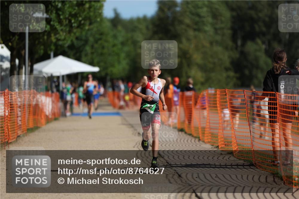 07.09.2025 - 19. Norderstedt Triathlon Michael Strokosch http://msf.ph/oto/8764627 07.09.2025 10:48:33 Laufen 61 meine-sportfotos.de