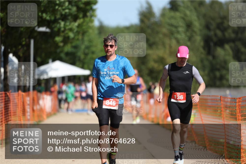 07.09.2025 - 19. Norderstedt Triathlon Michael Strokosch http://msf.ph/oto/8764628 07.09.2025 12:12:46 Laufen 136, 800, 846 meine-sportfotos.de